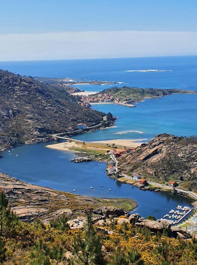 Apartamentos Curras En Tourinan Εξωτερικό φωτογραφία
