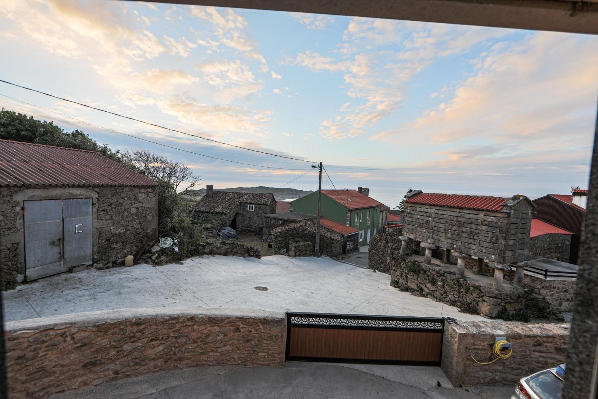 Apartamentos Curras En Tourinan Εξωτερικό φωτογραφία